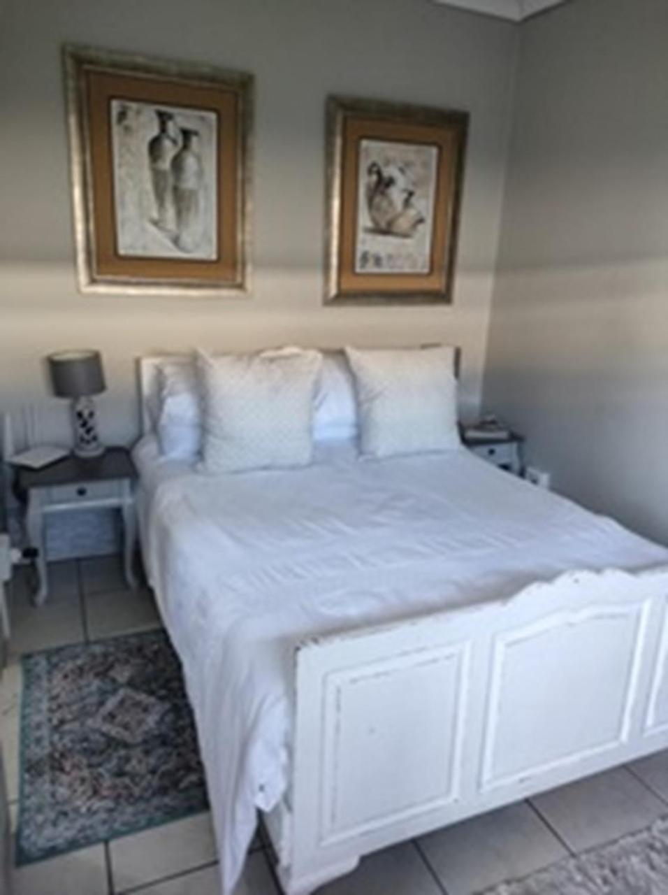 Stonehenge Cottage Oudtshoorn Extérieur photo